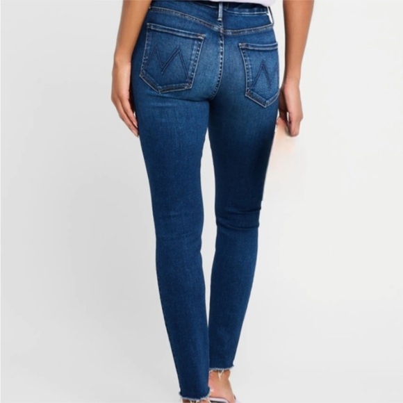 Mother high waisted looker distressed ankle fray denim jeans in dark wash - Picture 2 of 7
